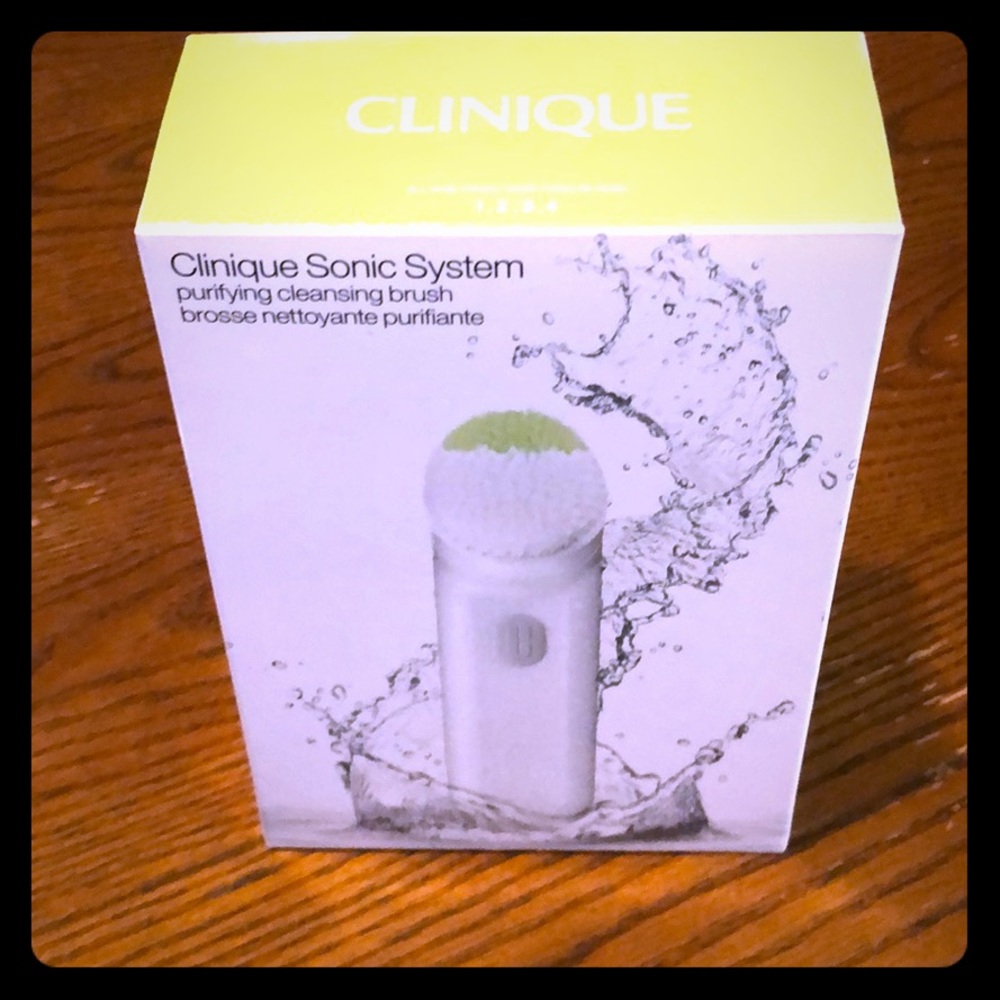 Purifying Cleansing Brush